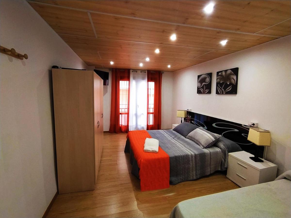 Casa Ramon y Cajal Alcañiz Exterior foto